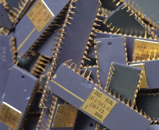 Gold Cap Gold Leg IC